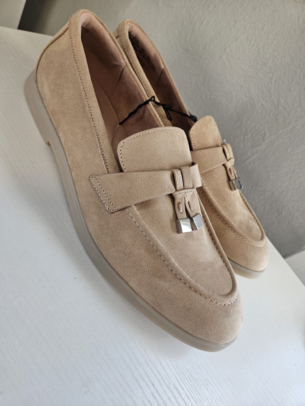 Time and Tru Women's Tan Suede Tassel Loafers